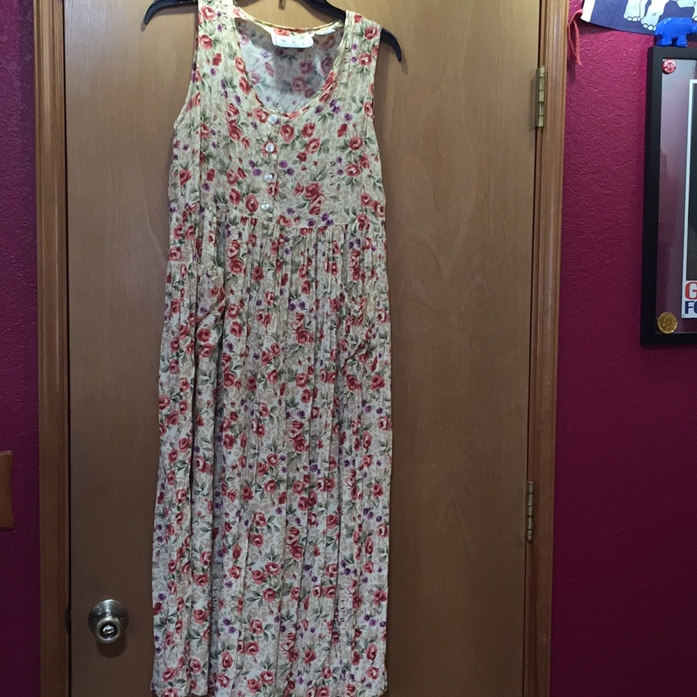 Summer casual midi slvless dress size M